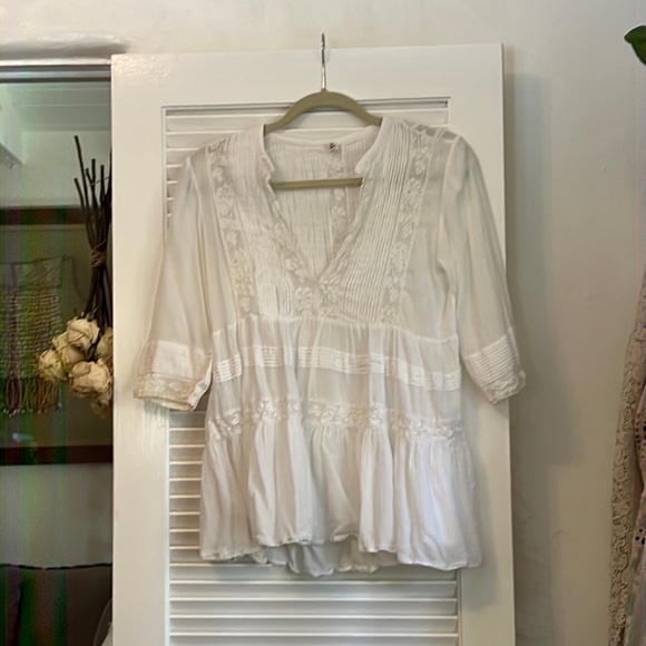 Spell M blouse - Picture 2 of 2